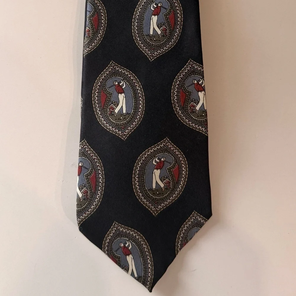 Vintage golfer tie